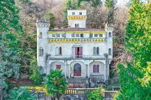 Un castillo en Italia con vista al lago Maggiore salió al mercado por US$2,9 millones.