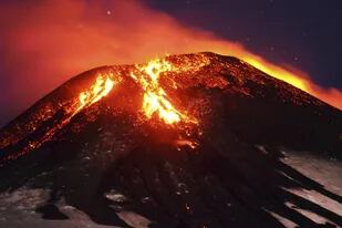 El volcán Villarrica entró en erupción esta madrugada al sur de Chile