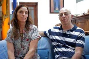 "Éramos una familia", asegura Mariana, que junto a su esposo Marcelo pidieron a la justicia la restitución de la niña, que estuvo con ellos casi tres años