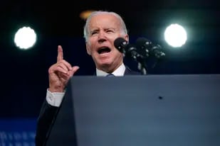 El presidente Joe Biden da un discurso durante la reunión invernal del Comité Nacional Demócrata, el viernes 3 de febrero de 2023, en Filadelfia. (AP Foto/Patrick Semansky)