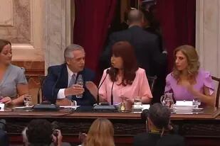 Cecilia Moreau, Alberto Fernández, Cristina Kirchner y Claudia Ledesma