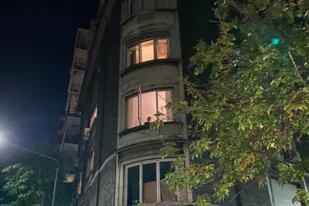 Los vecinos de Cristina Kirchner rechazaron las nuevas medidas con un cacerolazo desde las ventanas