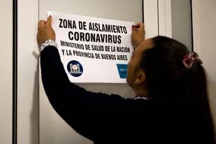 El Ministerio de Salud de la Nación se contactó con siete viajeros que volaron con el argentino infectado para que se "autoacuertelen"