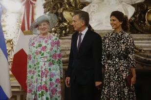 El Presidente y la primera dama almuerzan con la monarca en la Casa Rosada