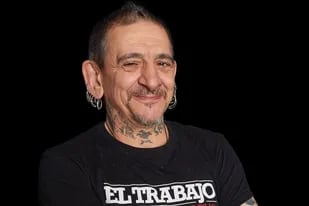 Con 61 años, el cantante vasco vuelve al frente de su legendaria banda punk