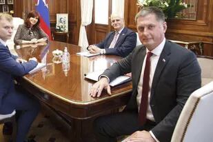 La vicepresidenta recibió al embajador ruso en el país el jueves pasado y habría dado el visto bueno para avanzar con la compra de la vacuna contra el coronavirus