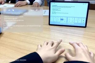 SelfieType es un teclado experimental de Samsung que detecta la posición de las manos para simular la pulsación de las teclas