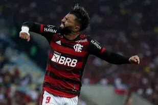 Gabriel Barbosa "Gabigol", de Flamengo, reacciona tras fallar una oportunidad en el partido de la Copa Libertadores ante Corinthians, el martes 9 de agosto de 2022 (AP Foto/Bruna Prado)