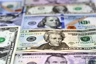 El dólar paralelo sigue marcando récords en lo que va del año y roza el 90% de brecha con el dólar oficial mayorista