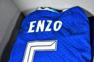 Enzo Fernández utilizará la N° 5 en Chelsea