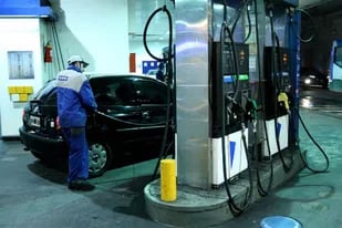 estacion de servicio ypf nafta combustibles