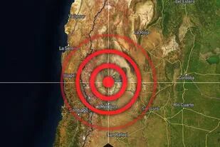 Es uno de los terremotos más fuertes de los últimos años que se registran en el país. El fenómeno afectó a Mendoza, Córdoba y Chile