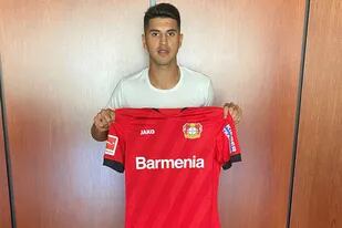 Palacios firmó contrato hasta 2025 con Bayer Leverkusen de Alemania
