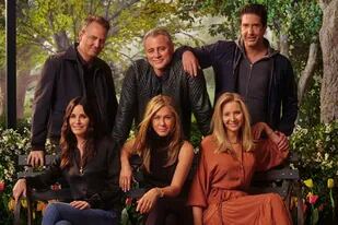 El elenco principal de Friends durante el emotivo episodio especial que HBO estrenó el año pasado