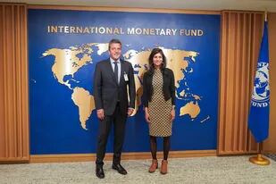 El ministro Sergio Massa con Gita Gopinath, subdirectora del FMI