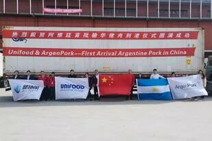 Un contenedor con el primer envío que hizo ArgenPork a China