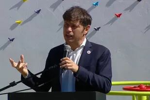 Axel Kicillof inauguró un jardín de infantes en Berisso