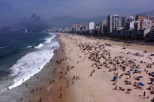 La playa de Ipanema, en Río de Janeiro, una de las preferidas de los turistas en la ciudad carioca