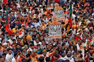 Simpatizantes de Modi celebran el triunfo en Nueva Delhi