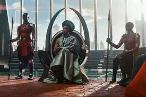 El elenco de Wakanda por siempre explica cómo la muerte de Chadwick Boseman torció el rumbo de la saga