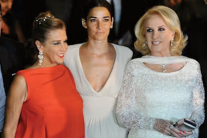 Tres generaciones de mujeres fuertes: Mirtha, Marcela y Juana