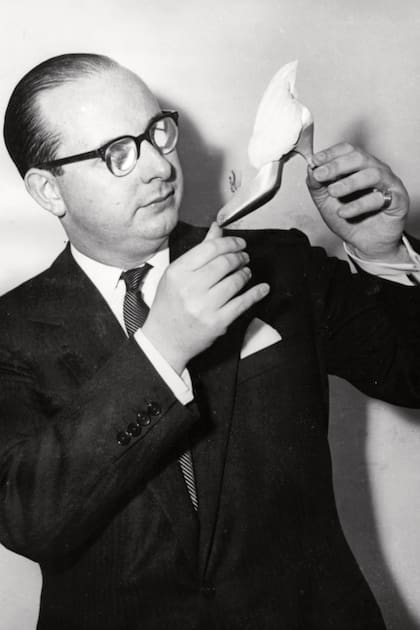 Edward Rayne, hijo del fundador de la marca, a quien Isabel II premió nombrándolo “Caballero”.