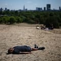 La sequía extrema que pega en Europa tiñe a Inglaterra de un marrón reseco