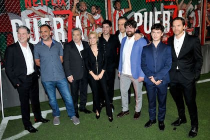 Algunos integrantes del elenco de Puerta 7 posaron muy sonrientes juntos y palpitaron el estreno