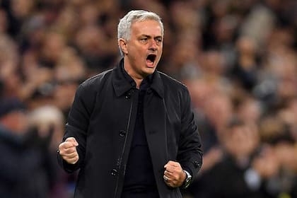 José Mourinho, uno de los varios entrenadores portugueses exitosos en el mundo.