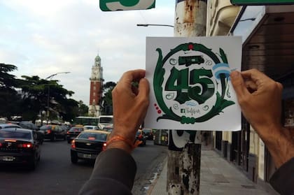 Los carteles de Palfondo recuperan la tradición del viejo fileteado porteño