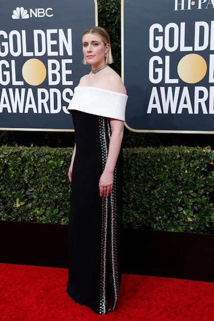 Greta Gerwig, representando a su film, Mujercitas, y acompañando también a su pareja, el director de Historia de un matrimonio, Noah Baumbach