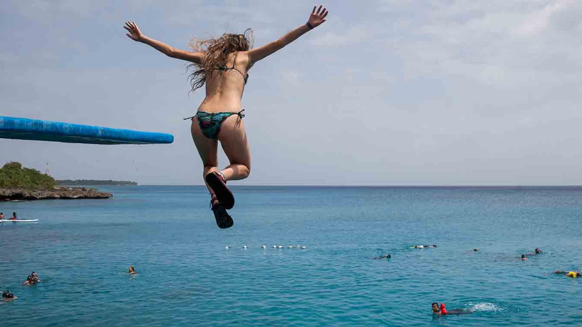 Trampolin en Lukuman.