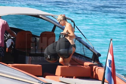 Sus Majestades se enamoraron de Grecia en 2011, cuando asistieron a la boda de Tatiana Blatnik y Nicolás de Grecia en la isla de Spetses