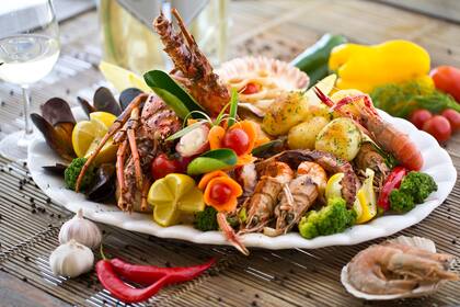 La propuesta gastronómica ofrece delicias autóctonas, cocina mediterránea y recetas exclusivas de la mítica Gessy Gesse