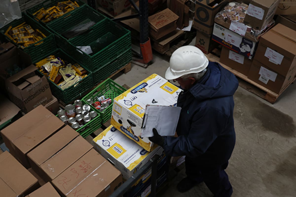 16 millones de toneladas. Así trabaja la organización que intenta rescatar los alimentos que terminan en la basura