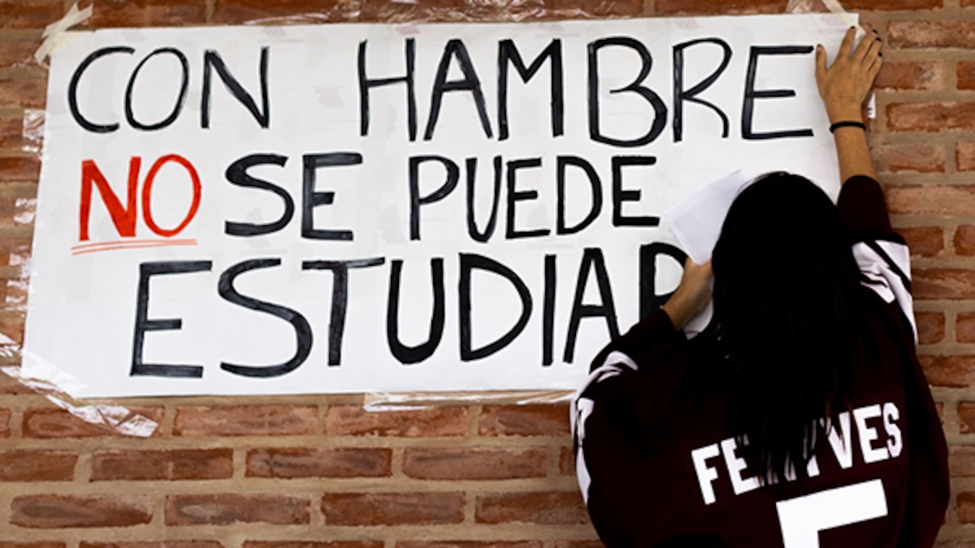 “Todas quieren ser Ofelia”. Las chicas desplazaron a los varones y son las nuevas líderes en las tomas de escuelas