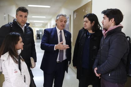Alberto Fernández continúa dando clases en la UBA con normalidad