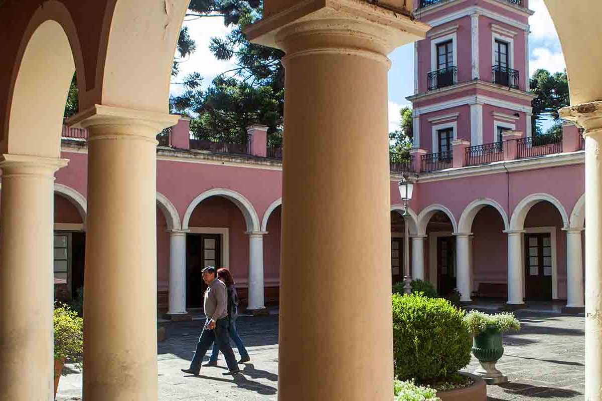 Los patios del Palacio San José, residencia de J.J de Urquiza durante sus últimos 20 años de vida.