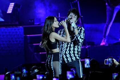 Yatra y Tini cantaron juntos su éxito, "Cristina"