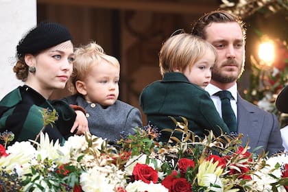 Una imagen de Pierre y Beatrice con sus hijos, Stefano y Francesco