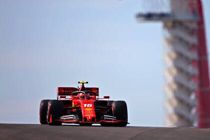 El monegasco Leclerc, de 22 años, tendrá nuevo compañero en 2021 en Ferrari, que advierte que no habrá prioridad entre Carlos Sainz y él hasta que se dirima en la pista un piloto número uno.