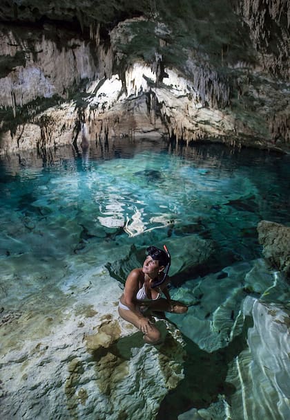 Los cenotes no solo son una maravilla digna de ser vista y fotografiada, sino que permiten una variada gama de actividades