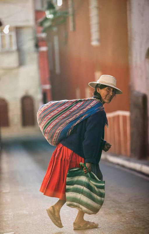 Una cholita en Potosí.