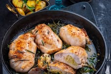 ¿Por qué recomiendan poner vinagre a la sartén antes de cocinar pechuga de pollo?