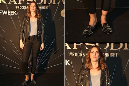 Siempre con el rock a flor de piel, Déborah de Corral fue al desfile de la nueva colección de Rapsodia con una campera motoquera y unos mocasines llenos de tachas