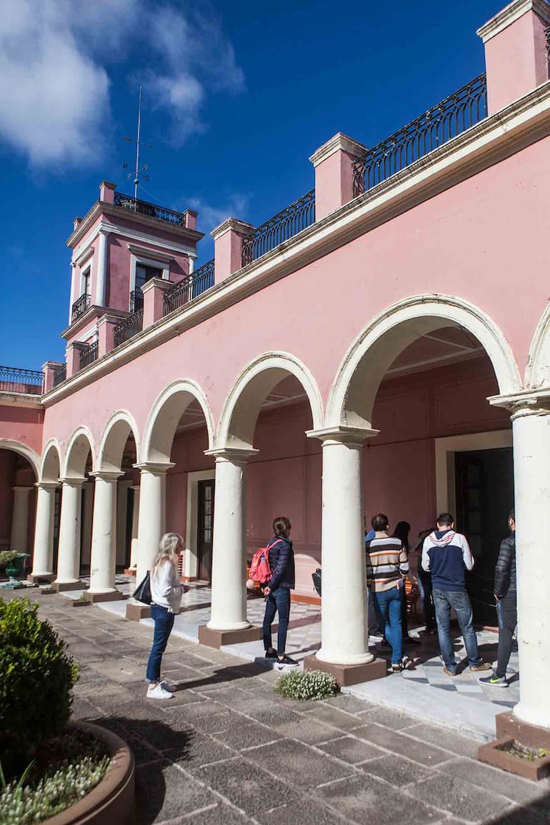 Los patios del Palacio San José, residencia de J.J de Urquiza durante sus últimos 20 años de vida.