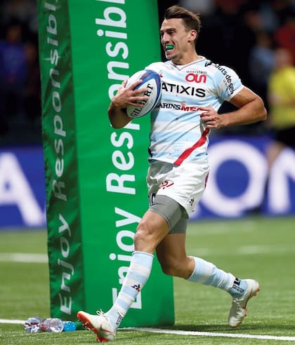 Juan se luce como wing en el equipo francés Racing 92 desde 2011
