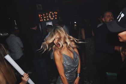 La modelo Antonella Macchi –novia de Hernán de Laurente– fue testigo del flechazo de “Pollo” con Tefi el día que se cruzaron por primera vez en televisión.