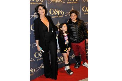 Pamela David no se perdió este nuevo show de Mendoza, y fue junto a su hijos, Lola y Felipe