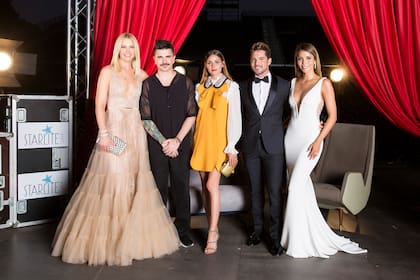 Valeria junto a Juanes, David Bisbal y las modelos Olivia Palermo y Rosanna Zanetti